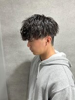 ブラック サッポロ(BLUCK SAPXOXO)&nbsp;ツイストスパイラル波巻きシャドウパーマスパイキーショート