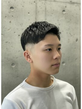 ヴェルゴ 沖浜店(vellgo) 束感クロップスパイキーショートミッドスキンフェード