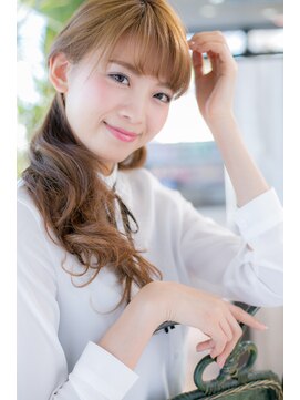 ヘアーショップ エヌアンドエー 越谷店(hair shop N&A) アレンジスタイル×レイヤーロング×ゴールドベージュ