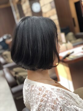 カプア 仙台駅前店(Kapua) 大人可愛い小顔ショートマッシュ丸み前下がりミニボブ