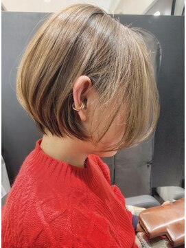 ジエクト 本店(The Ect) 白髪ぼかしハイライト×フレンチボブ×ショートボブ×ベージュ