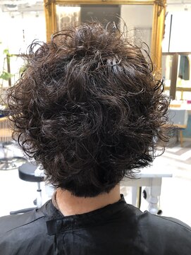 ロンドアベニール 北千住(Lond avenir) ぐりぐりの強めパーマ