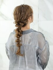 【AUBE HAIR】編みおろしルーズヘア