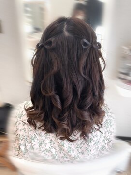 マカリィ 池袋店(Makalii) リボンアレンジ　ハーフツイン