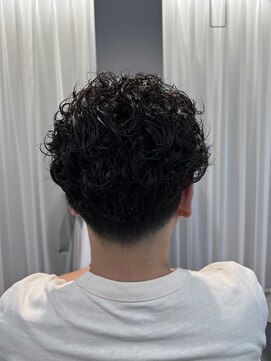 カラン(Calin) スパイラルパーマツーブロ