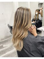 レディアル 大宮(REDEAL) ホワイトベージュ