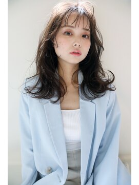アールイー(Re) ふんわりカールロング