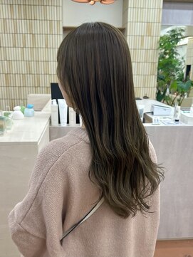 パークレーン アイス イヴェン(park lane ICI yeven) 超透け感オリーブカラー 顔まわりレイヤー 透明感カラー YUKI