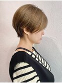 大人30代40代白髪ぼかしハイトーンベージュカラーショート