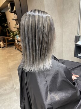 サニー 渋谷(SUNNY) バレイヤージュ、ハイライト、レイヤーロング、グレーベージュ