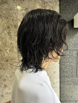 メルト 吉祥寺(melt) ウルフシークレットパーマモテる流行黒髪スーツ短髪束間吉祥寺