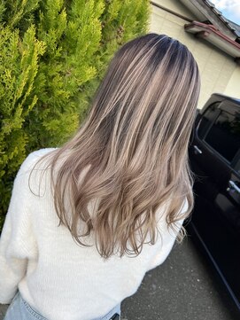 リリー ヘアーアンドビューティー(Lily) バレイヤージュ