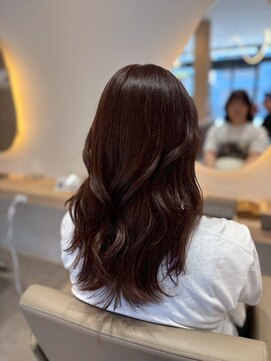 ルーチェココ ブラン(Lu'ce coco blanc) ダークブラウンの柔らかウェーブハイライトカラー