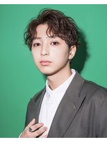 オーシャントーキョー 心斎橋(OCEAN TOKYO WEST)&nbsp;波巻きパーマツイストスパイラルパーマセンターパートウルフ