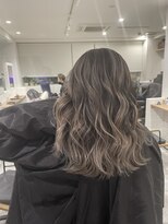 カラ ヘアーサロン(Kala Hair Salon)&nbsp;ハイライトバレイヤージュダブルカラーケアブリーチ20代30代40代