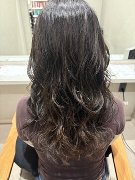 ナンバー 大分中央町店(N°) 大人可愛い ゆるふわロングレイヤーカール