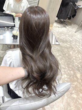 ジーナ 梅田茶屋町(Zina) オリーブグレージュ
