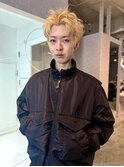 フェザーセンターパート×抜きっぱなしブロンド　【鎌田　隆雅】