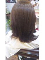 レヴィーマム(Revie mum)&nbsp;ツヤ感をだしてキレイめスタイル