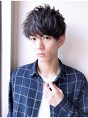 無造作前下がりツーブロックマッシュパーマ