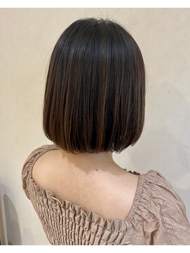 イソラヘアアトリエ(Isola hair atelier) 【Isola】サラ艶ストレート×ミディアム