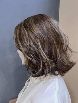 クララデアンシュシュ(Kurara de UN CHOU CHOU) ハイライトカラー