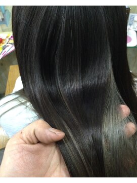 ヘアープロデュース フルブルーム うる艶ストレート(髪質改善・縮毛矯正)20・30代