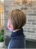 ショートボブ