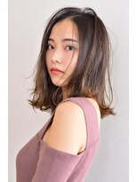 シャイニー(SHINY)&nbsp;ミディアム_ボブ_グレージュ_外ハネ