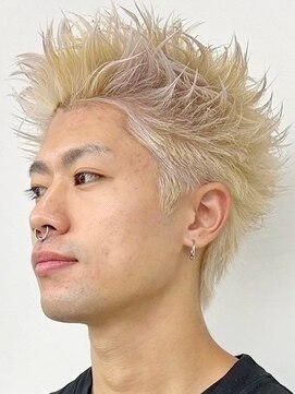 ウィコ 新宿(WICO) ホワイトパンクショート[新宿駅/韓国マッシュ/ベリーショート]