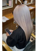 ヘアーサロン アトリエ(Hair salon ATORIE)&nbsp;ロングレイヤーブリーチカラーホワイトカラー