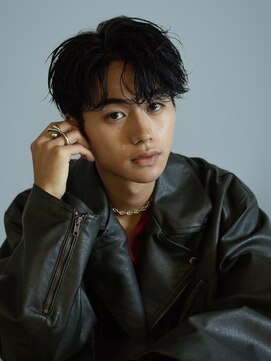 アコロン(acoron.) メンズパーマ　センターパート　/池袋メンズカット