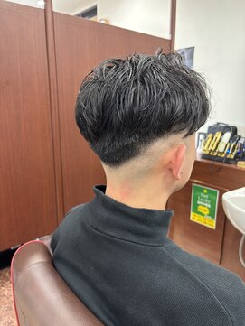 ヘアサロンナンバーワンクラブ上和田本店 スキンフェードニュアンスパーマ
