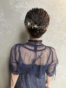 コトナ(kotona) シニヨンヘアセットアップスタイルヘアセット結婚式ゲスト渋谷