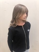 美粧 ほそや お花茶屋本店 レイヤーカット/グラデーションカラー/ハイトーン/ベージュ