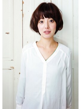 ルエ(rue) ダークトーンでもオシャレに魅せる「イノセントショートボブ」