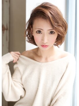 アズーア ヘアーアンドスパ(azure hair&spa) 耳掛け！前下がりパーマボブ　【横浜駅】