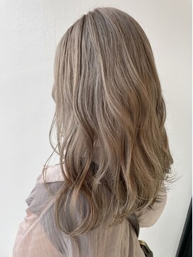 ルーツ(ROOTS) 透明感抜群！！シルバーベージュカラー