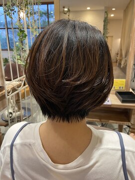 アンカー ラウレア(ANCHOR laule'a) 首元スッキリショート^^