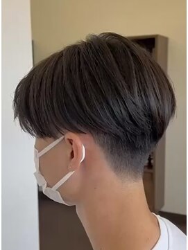 プレジール(Plaisir) ナチュラルショート黒髪暗髪大人クール襟足すっきりメンズライク