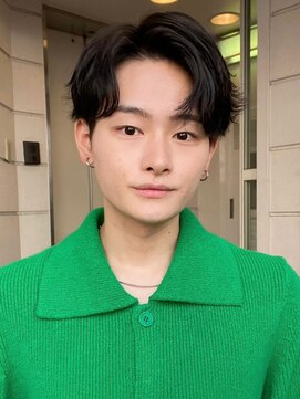 リフ バイ ローバー(Riff by ROVER) センターパート　毛流れパーマ