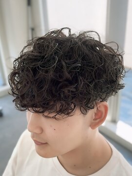 バース バイ ハピネス(BIRTH by happiness) ツイストスパイラルパーマツイストパーマメンズマッシュパーマ