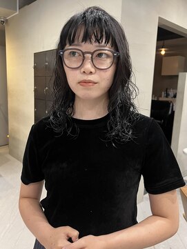ヘアー アイス ルーチェ(HAIR ICI LUCE) 20代30代大人可愛いロングパーマくせ毛風ブルーブラック
