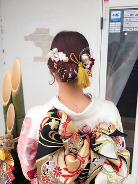 コジック ヘアアンドアイ(Cogic hair & eye) ボリューム アップまとめ髪♪成人式華やかヘアスタイル