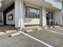 レイドバック(LAID-BACK)の雰囲気（お店の前に3台分駐車場ございます◎）