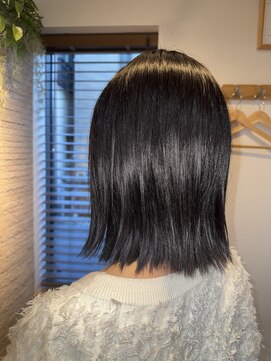 ベルード(bellood) 切りっぱなし外ハネ