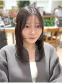 ロングレイヤー×アッシュベージュ×美髪ストレート