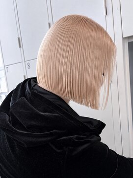 エイト プラット 渋谷2号店(EIGHT plat) 抜きっぱなしブロンド　　ミニボブ　5/19