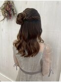 12トーン編み込みハーフアップヘアセットアップスタイル
