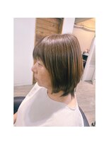 ヒラソル(girasol)&nbsp;ショートから伸ばしてる間も楽しみながらウルフ/白髪ぼかし